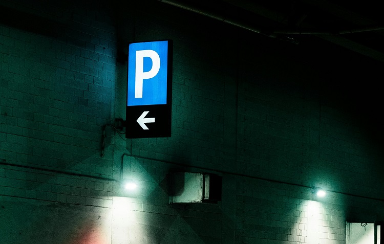 Free parking at Nieuwe Bankrashal after all